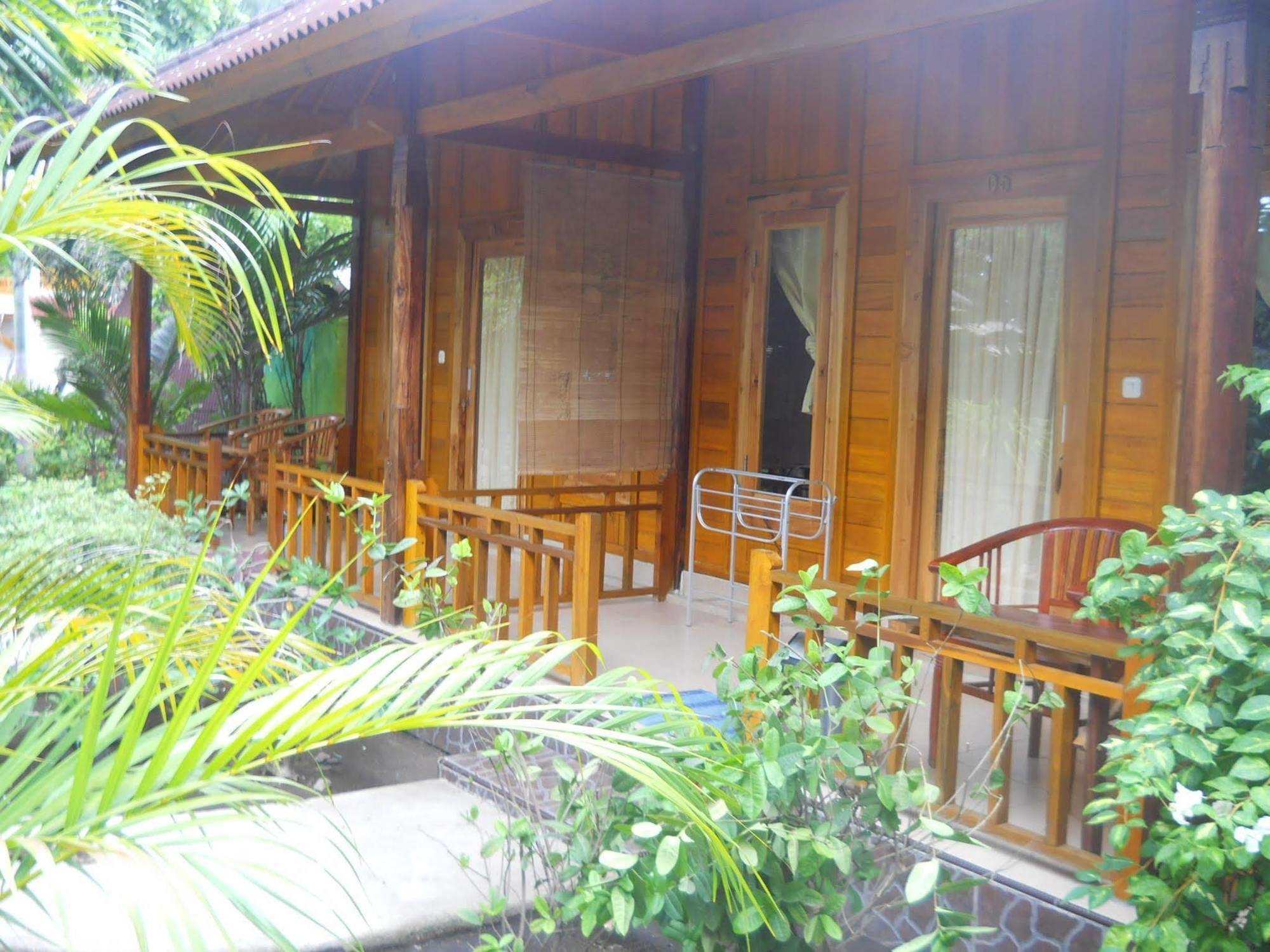 Balenta Bungalow Τζίλι Τραγουανγκάν Εξωτερικό φωτογραφία